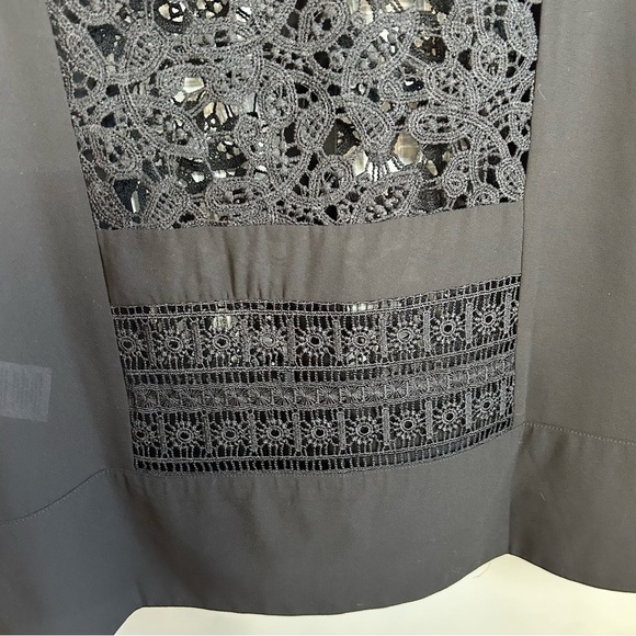 Reitmans Long Sleeve Button Up Lace Insert Blouse Womens Size XS - Picture 4 of 9